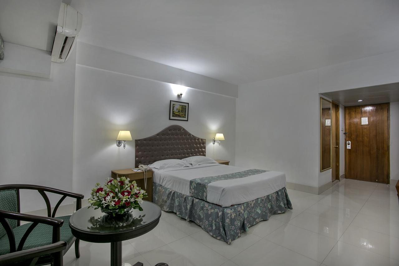Hotel Purbani International Ltd. Дакка Екстер'єр фото
