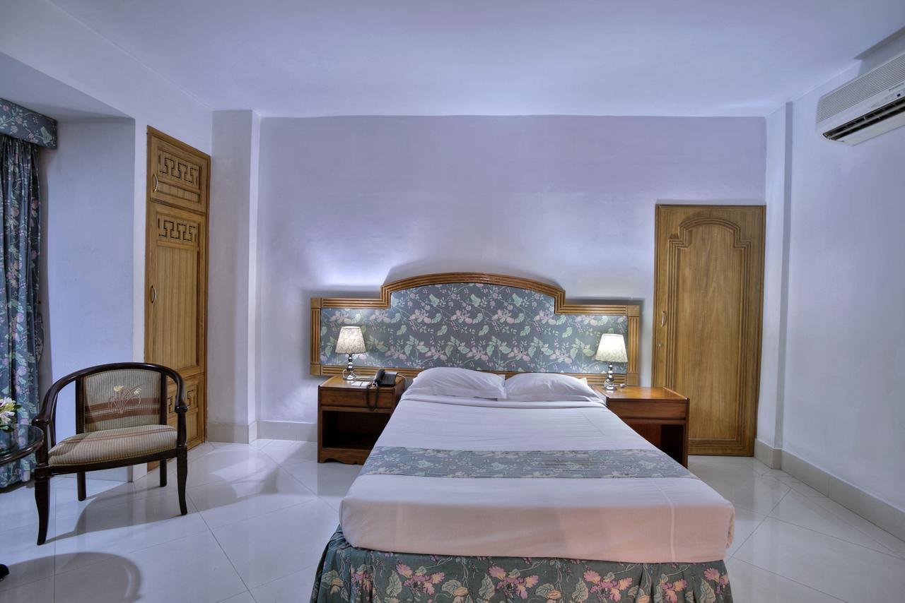 Hotel Purbani International Ltd. Дакка Екстер'єр фото