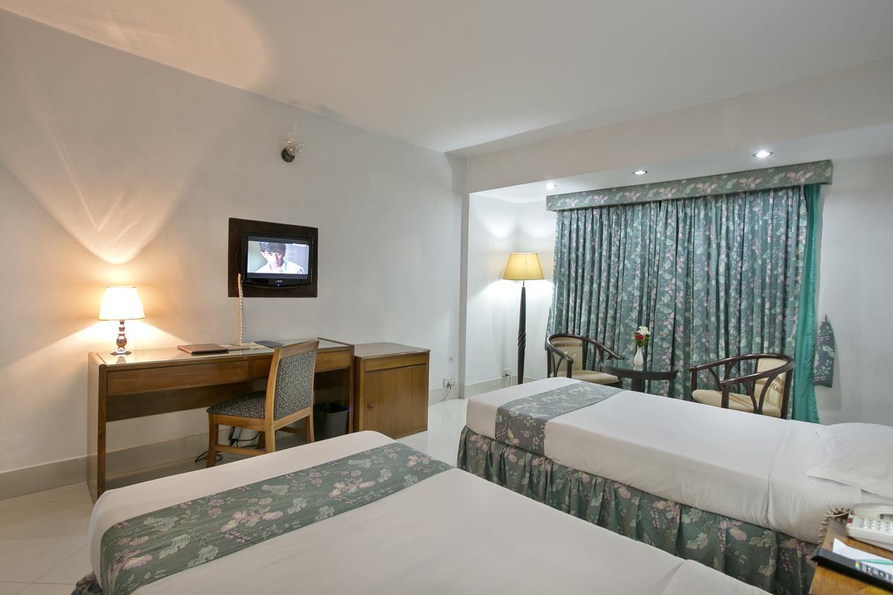 Hotel Purbani International Ltd. Дакка Екстер'єр фото