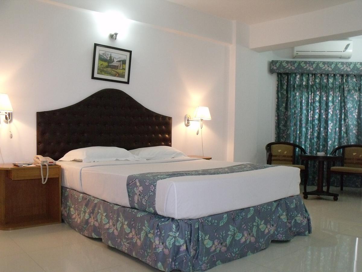 Hotel Purbani International Ltd. Дакка Екстер'єр фото